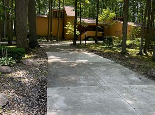 5119 NW Dyemeadow Ct, Flint, MI 48532