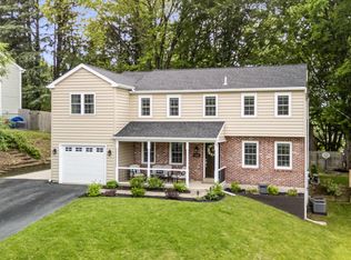 914 Baylowell Dr, West Chester, PA 19380