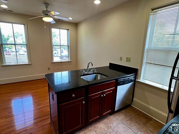 5th image of 1115 Randolph St #B