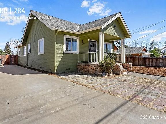 3rd image of 565 Grand Ave
