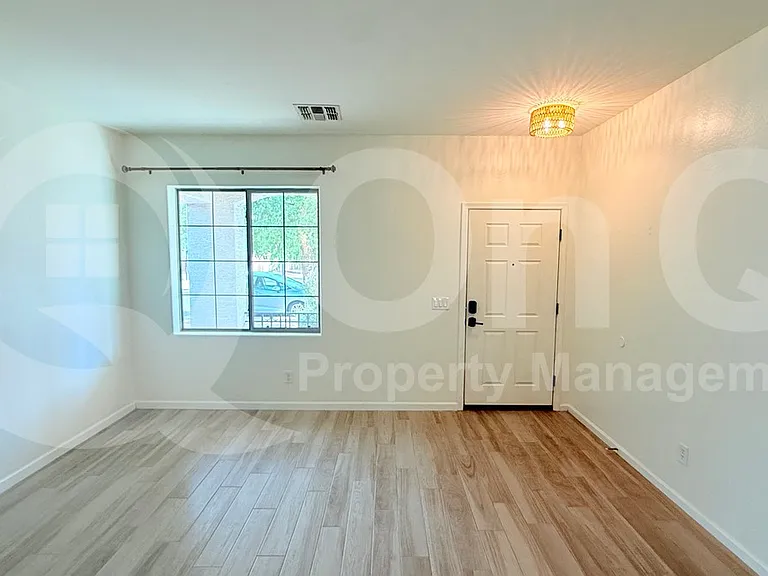 2950 E Dublin St — Photo 24