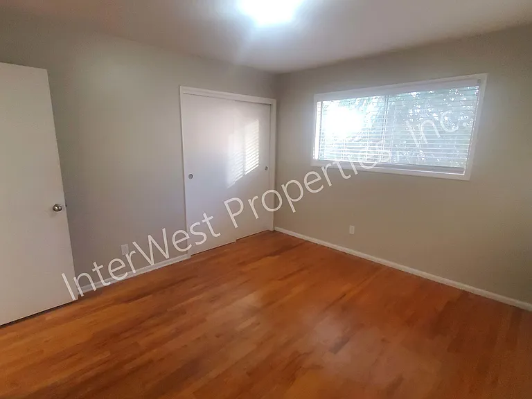 10 E Avenue A #A — Photo 33