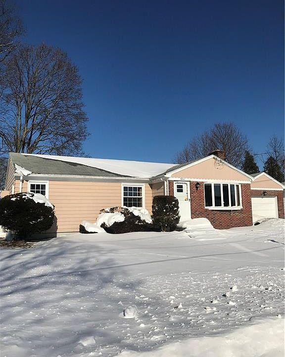 1st image of 15 Maribeth Dr