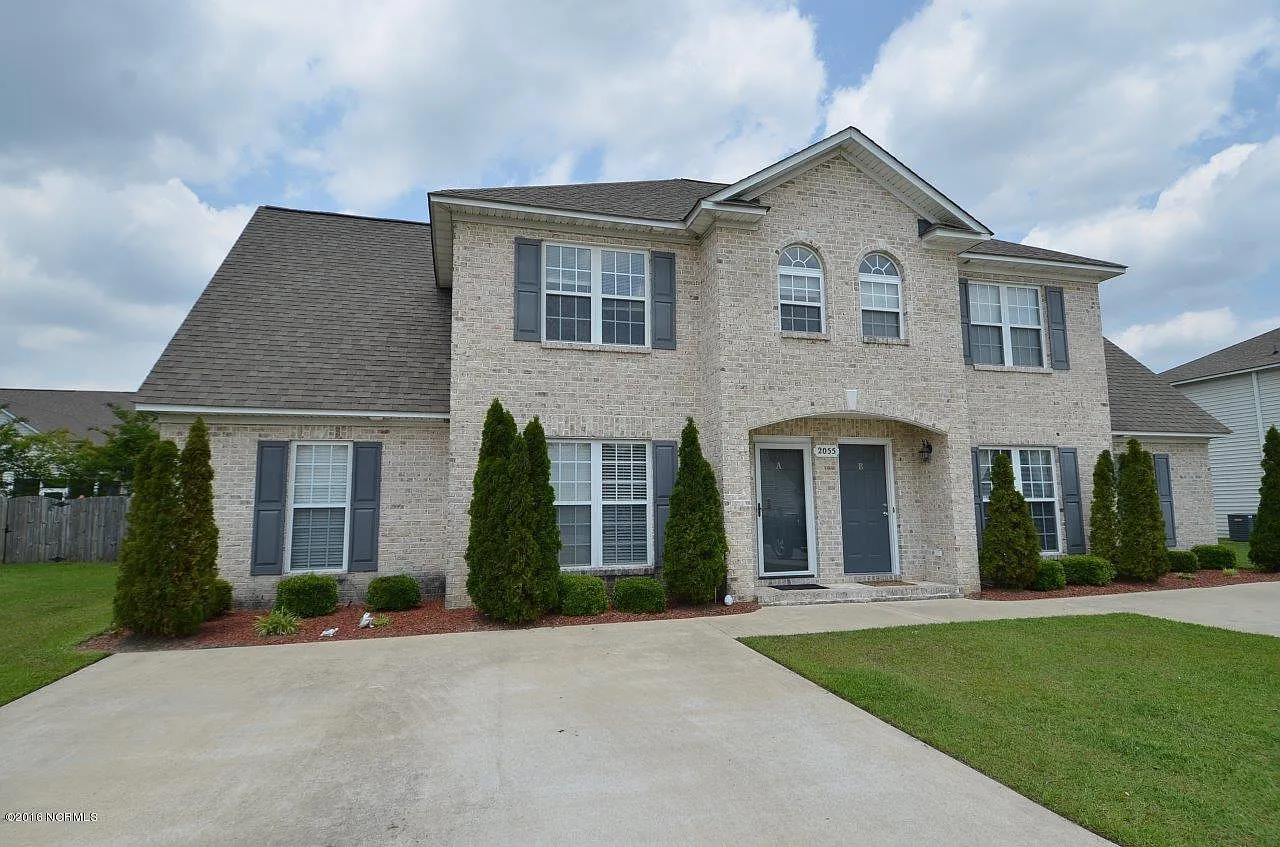 3 bed, 1843 sqft, $1,800 — Photo 1