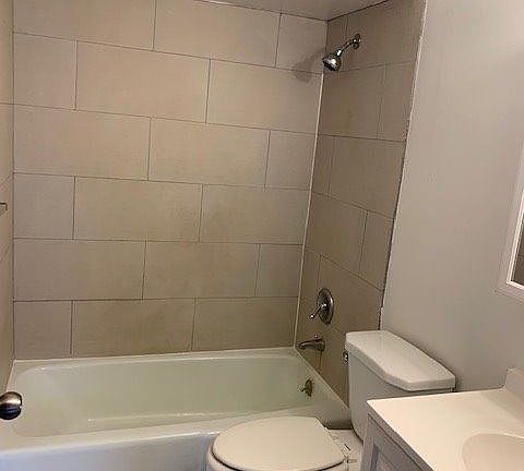 3rd image of 17724 Rosewood Dr APT 3B