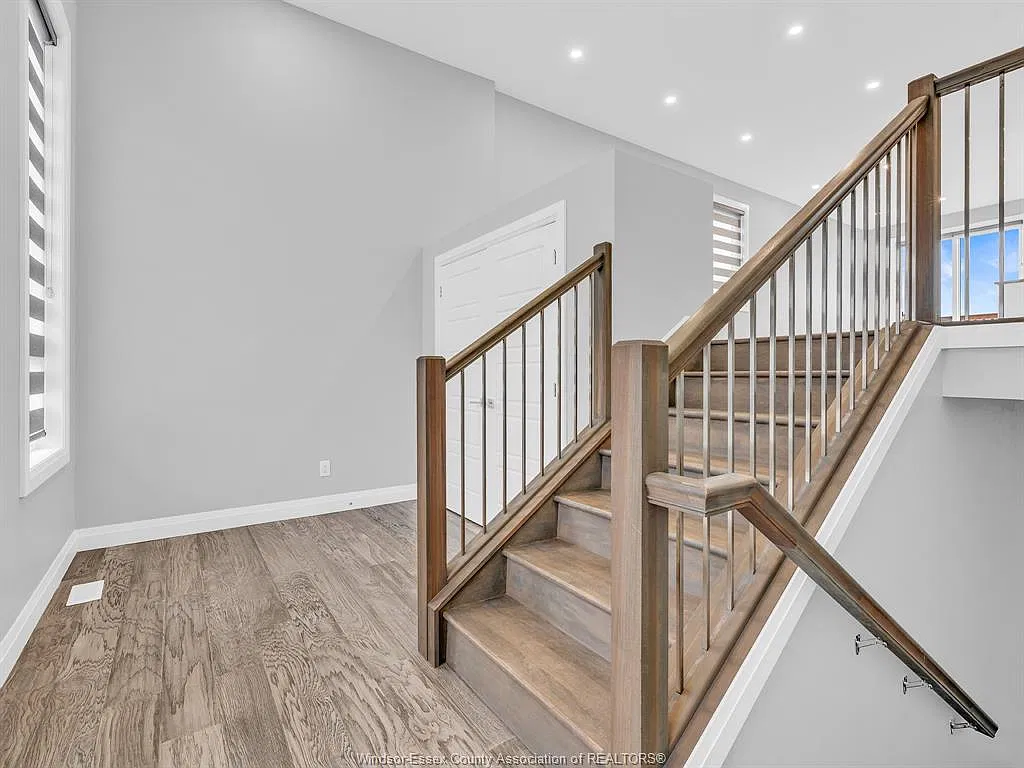 3 bed, $2,500 — Photo 3