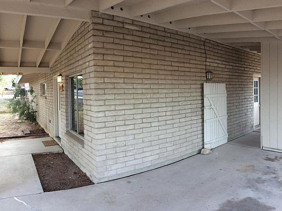 3rd image of 207 E Avenue I