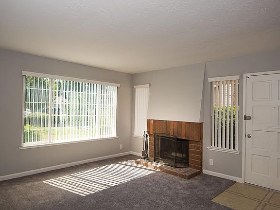 2nd image of 39 Gosford Ct