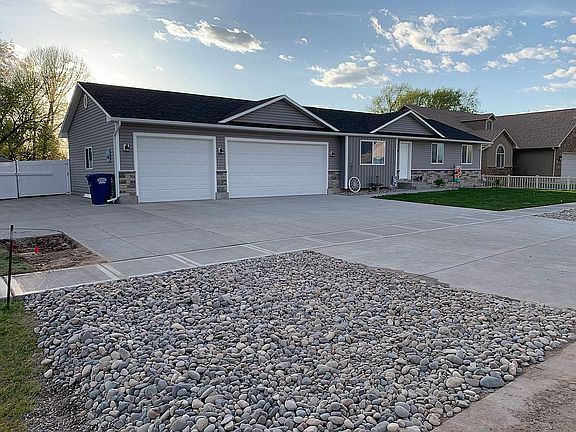 2nd image of 3029 N Midnight Blue Dr