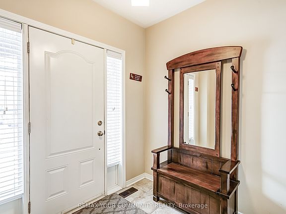 2nd image of 18 Muscadel Rd