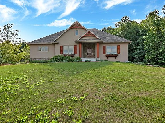 3rd image of 38092 Brockway Hollow Dr