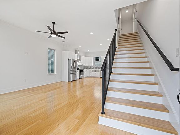 4th image of 2631 Mendez St