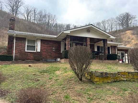 2nd image of 1267 Lower Taulbee Fork Rd