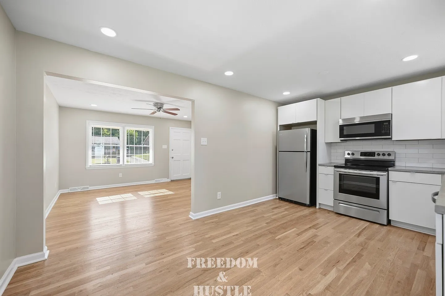 3 bed, 975 sqft, $1,995 — Photo 4