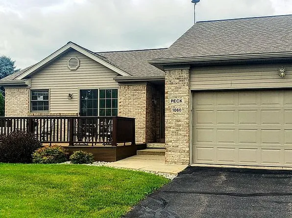 1060 Emerald Dr, Charlotte, MI 48813