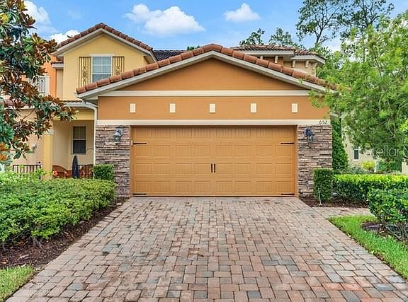 3rd image of 652 Venice Pl