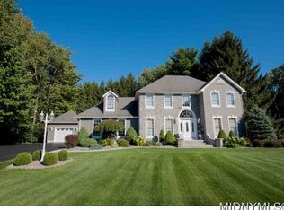 9 Briarwood Ln, New Hartford, NY 13413