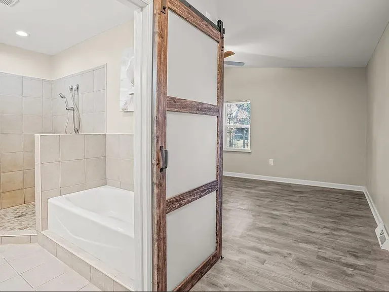 425 Yachting Rd — Photo 21