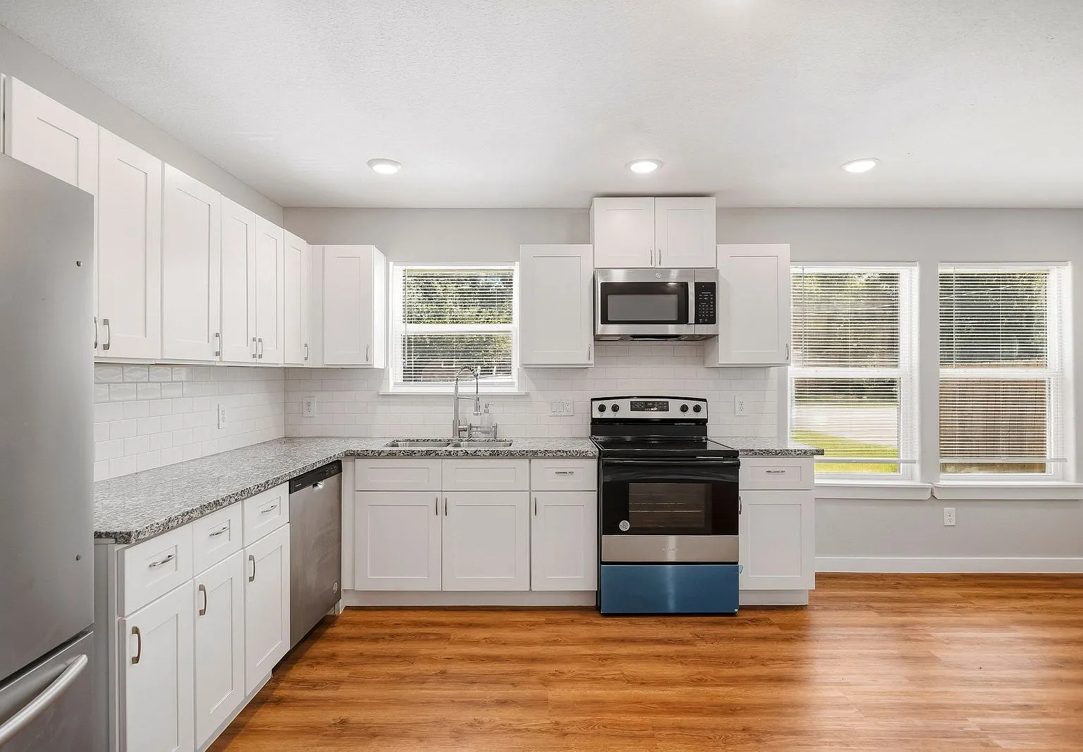 3 bed, 2.0 bath, 1250 sqft, $1,649 — Photo 4
