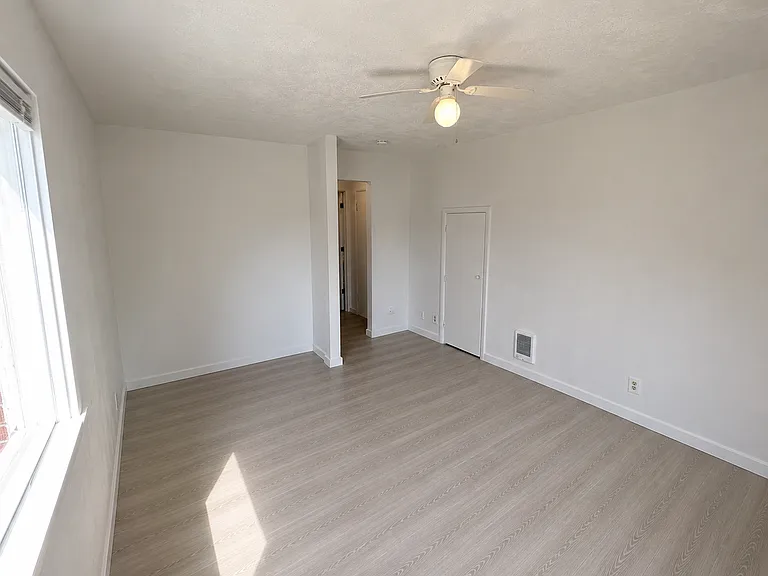 Elm Apartments in Browne's Addition! — Photo 9