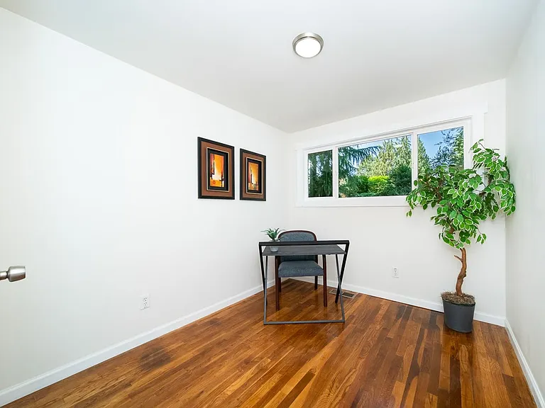 15618 NE 1st Pl — Photo 15