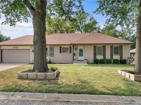 2934 S Hall Rd, Independence, MO 64052