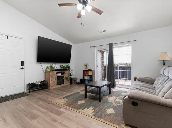 25 W Ridge Rd #25, Saratoga Springs, UT 84045
