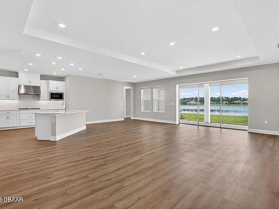 5th image of 656 Junonia Blvd