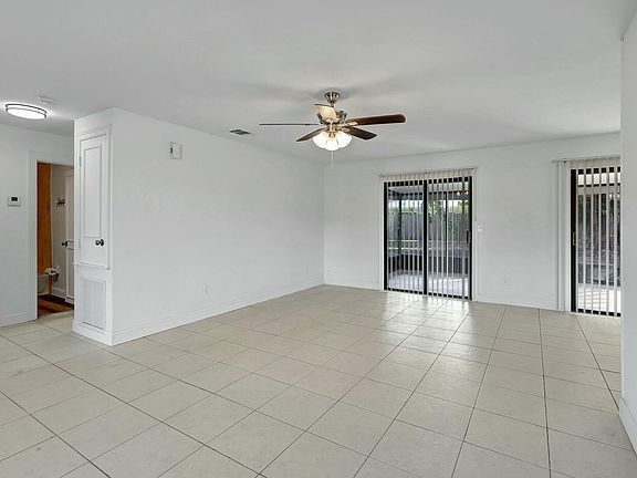 5th image of 2292 SE Gaslight Street