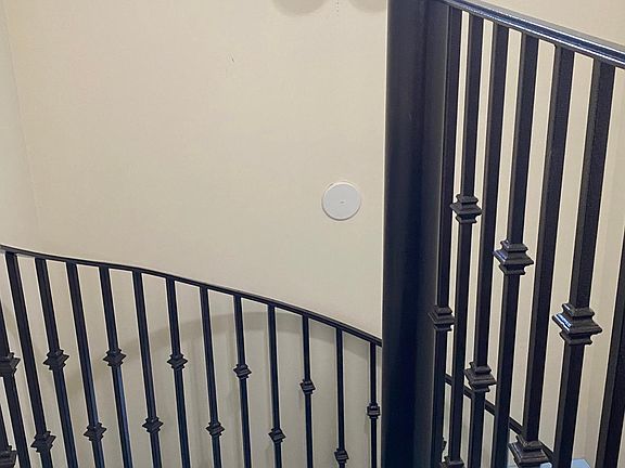 5th image of 10850 Bloomfield St #Penthouse