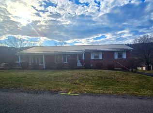82 Foxall St, Wiley Ford, WV 26767