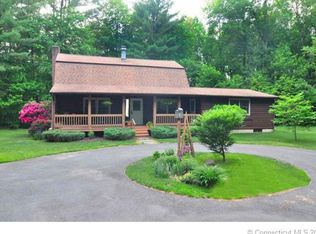 17 Meadowbrook Rd, Granby, CT 06035