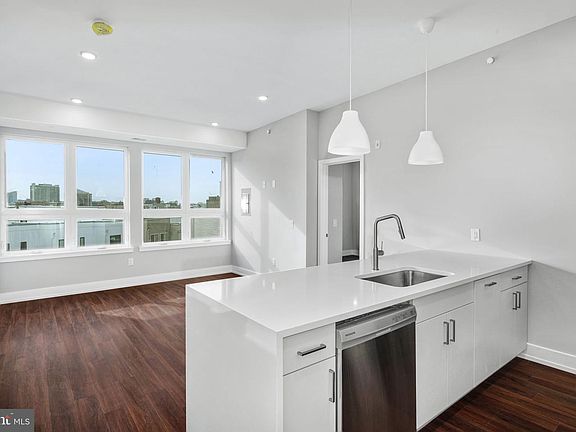 5th image of 1527 Ridge Ave #3A
