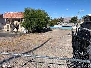 1st image of 410 N 14th St