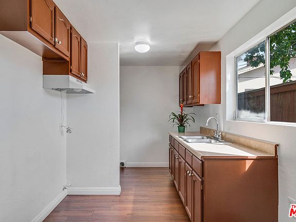 4th image of 8815 Glendon Way