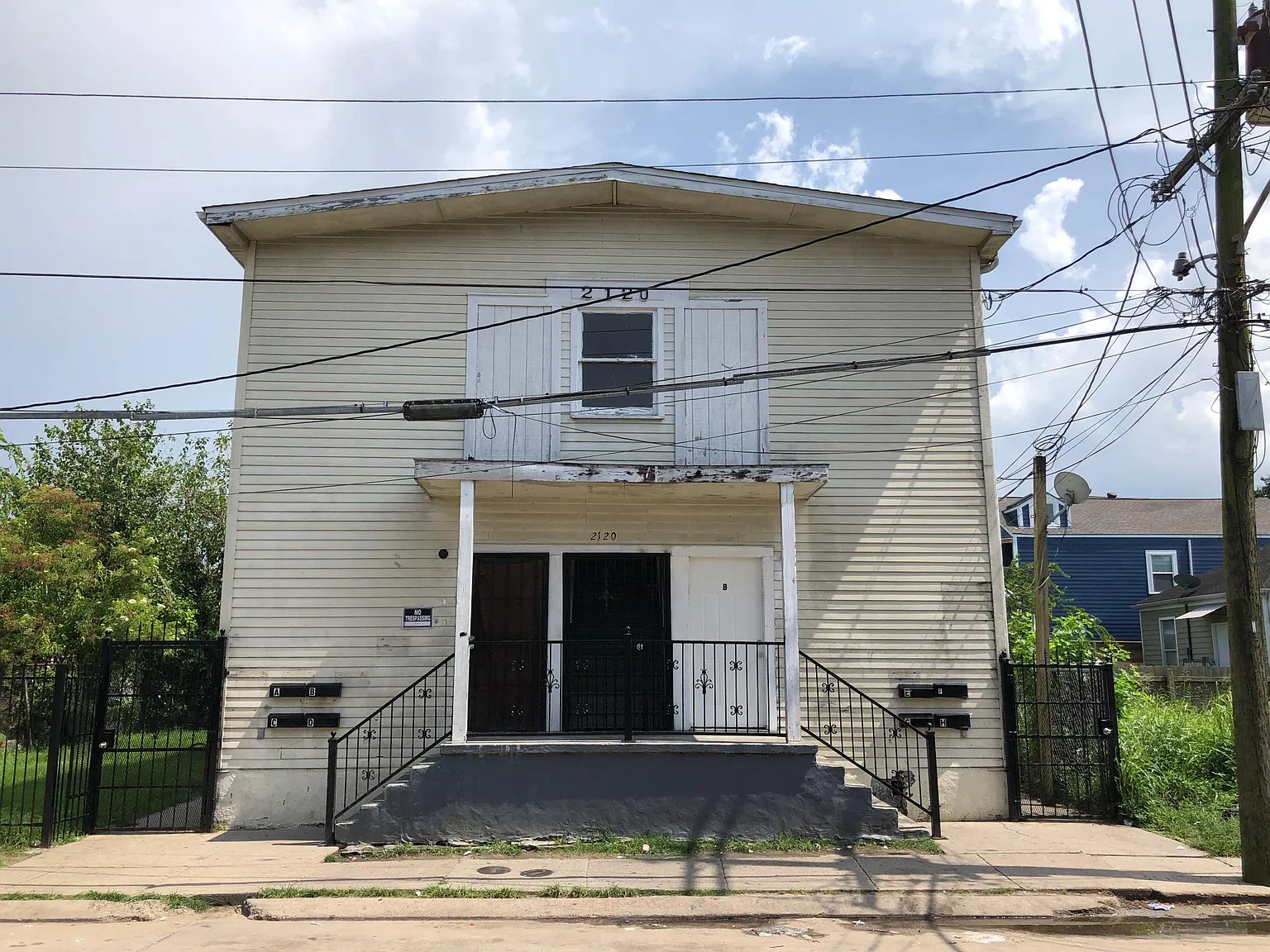 2 bed, $1,000 — Photo 1