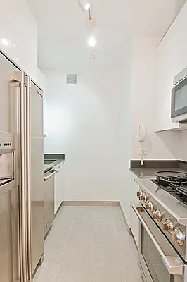 Rented by Nest Seekers International | media 17