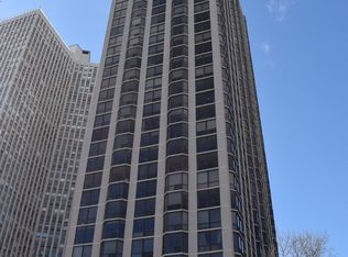2650 N Lakeview Ave APT 4204, Chicago, IL 60614