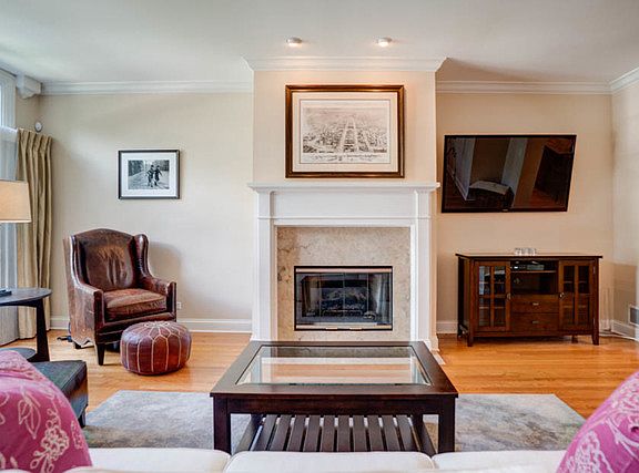 3rd image of 3112 Central St #3112