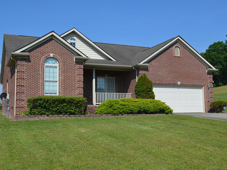 1st image of 270 Wildwood Dr