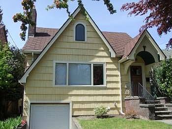 4th image of 6251 32nd Ave NE