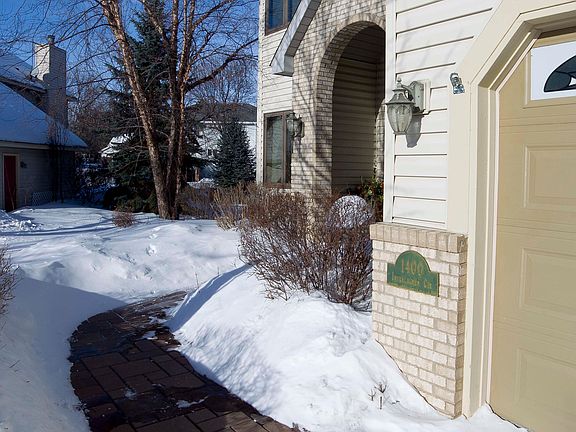 2nd image of 1400 Interlachen Cir
