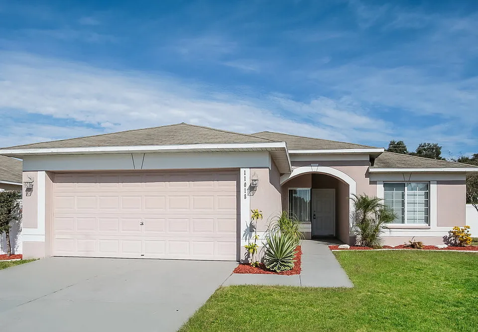 11018 Whitecap Dr