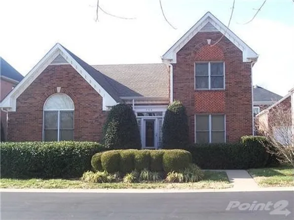 308 Peartree Dr, Clarksville, TN 37043