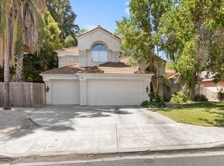 1471 E Omaha Ave, Fresno, CA
