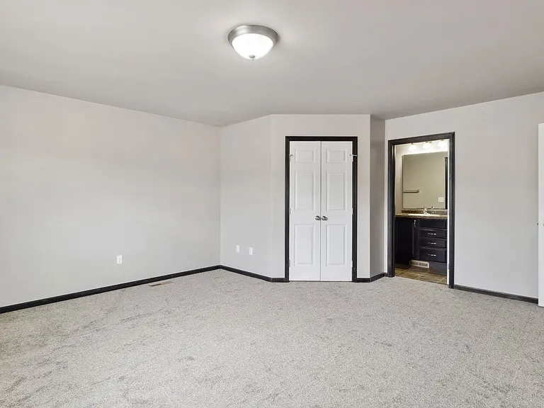 Town Square Townhomes — Photo 20