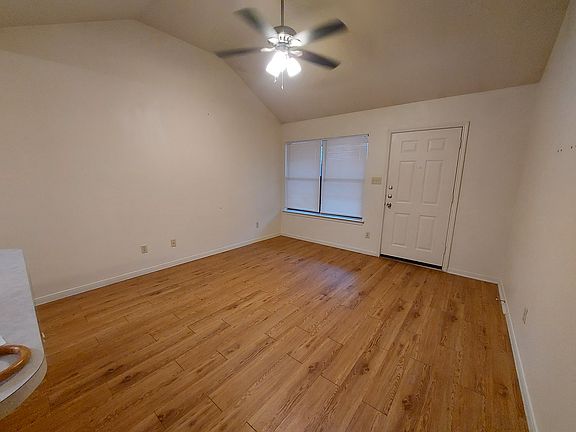 2nd image of 411 Avenue S #B
