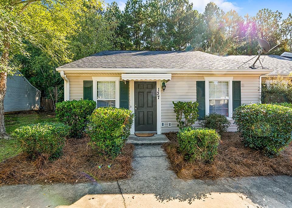 1st image of 137 Saint Kitts Ct