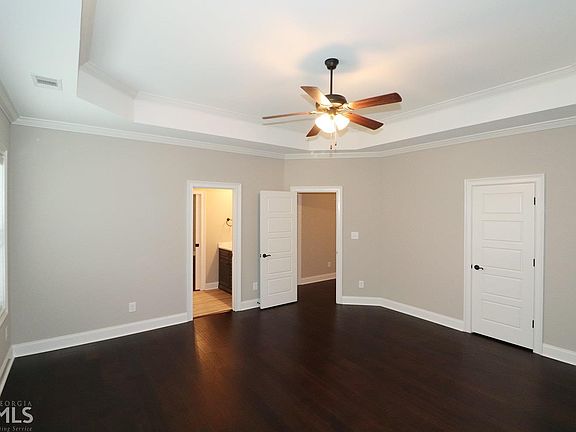 4th image of 402 Southern Woods Trl #4