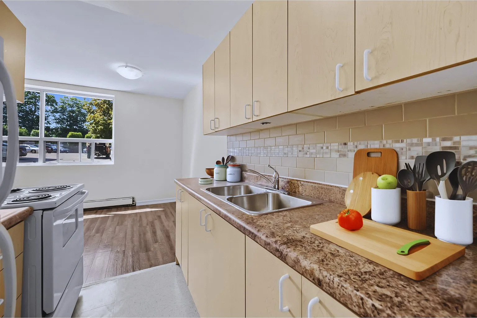 25 Mountain Ave N #1513803 photo 1